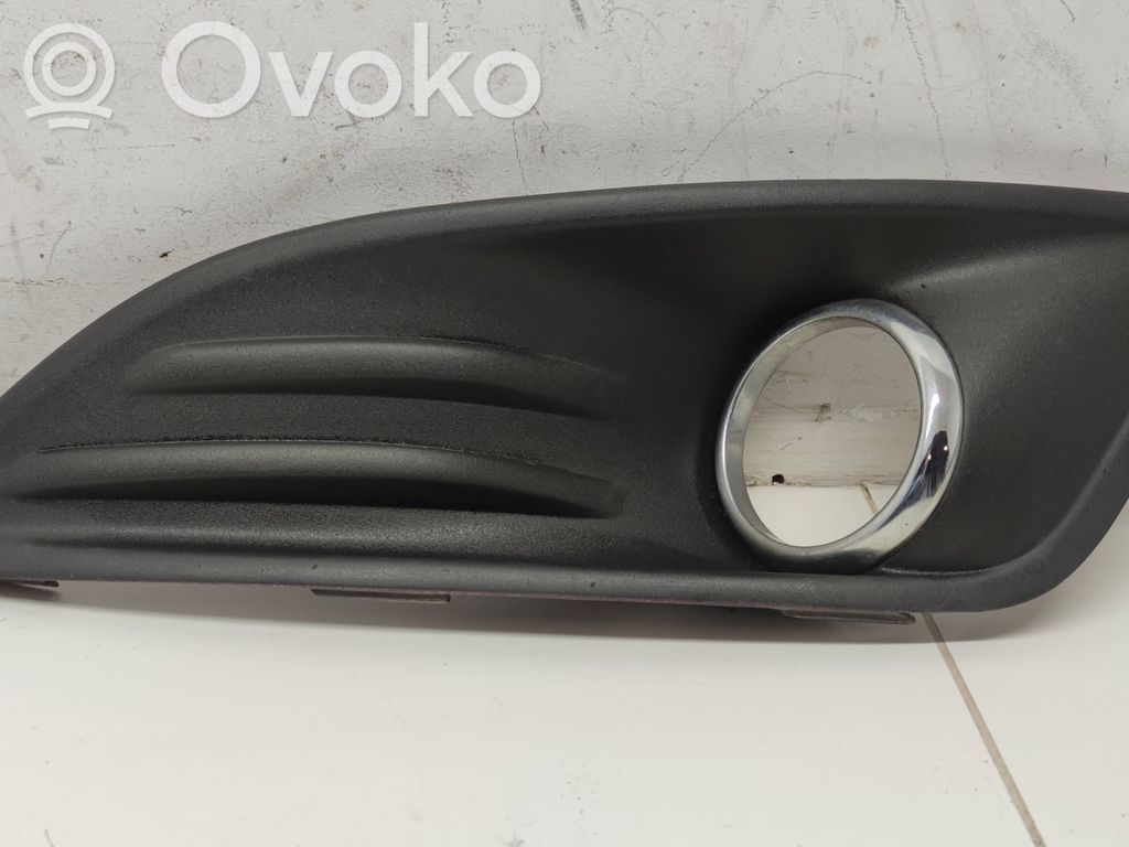 Ford Fiesta Etusumuvalon ritilä 