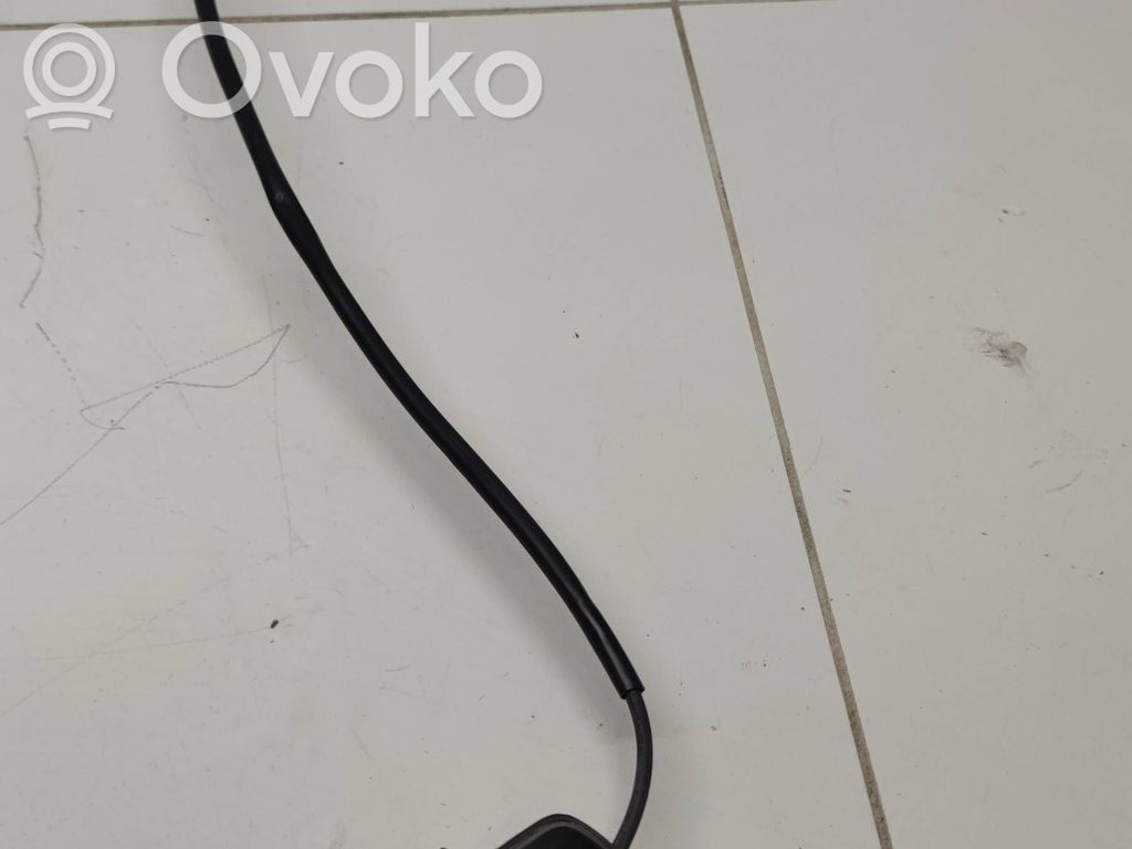 Toyota Yaris GPS-pystyantenni 