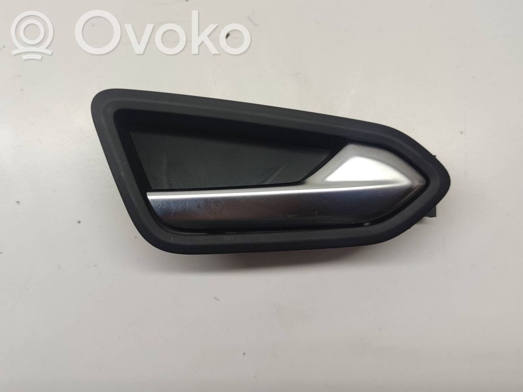 Manecilla interna puerta delantera   826721378R
