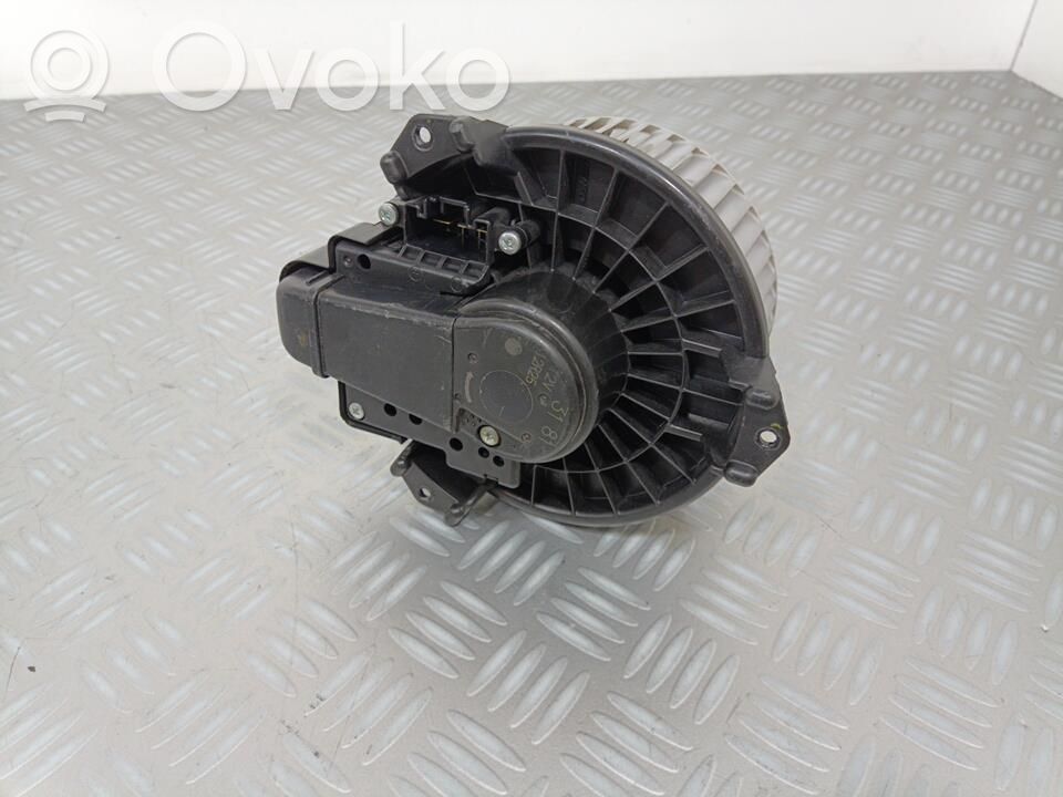Toyota Yaris Ventilator aerotermă 