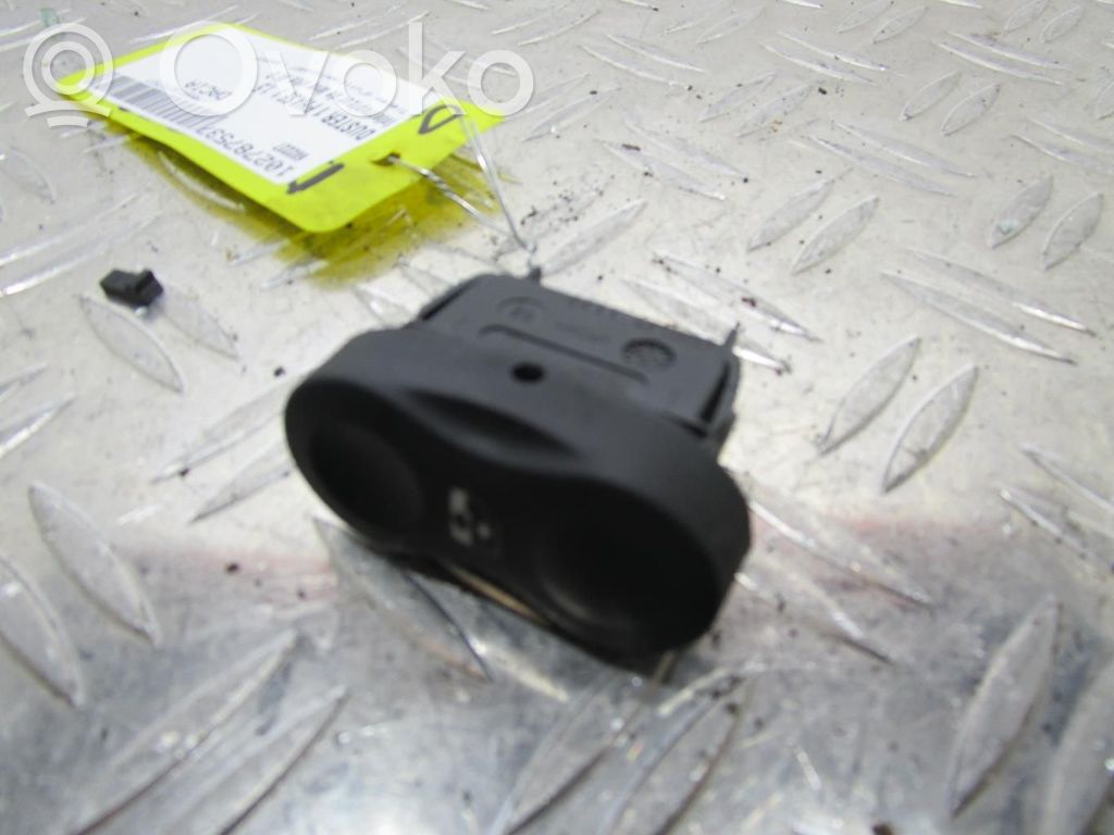 Electric window control switch   602227
