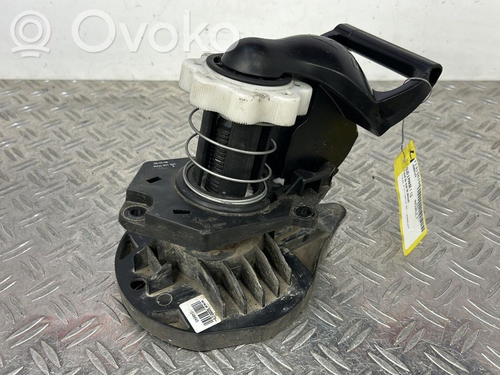 Renault Clio III Support roue de secours 