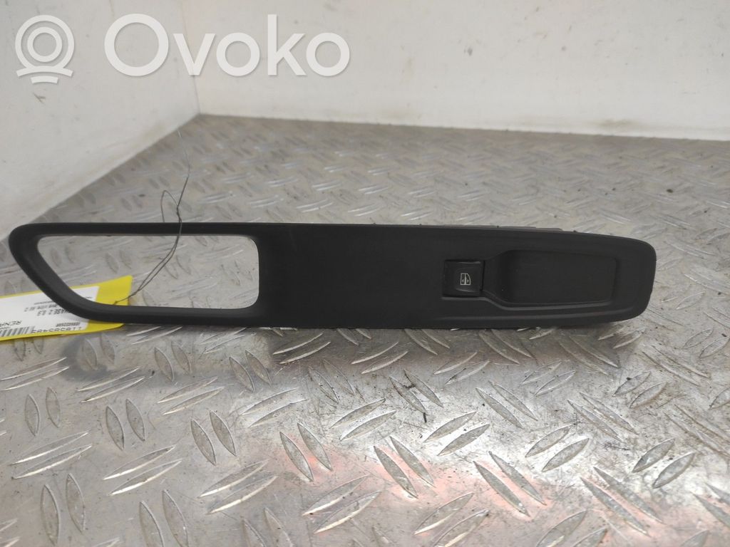 Renault Clio IV Interruptor del elevalunas eléctrico 