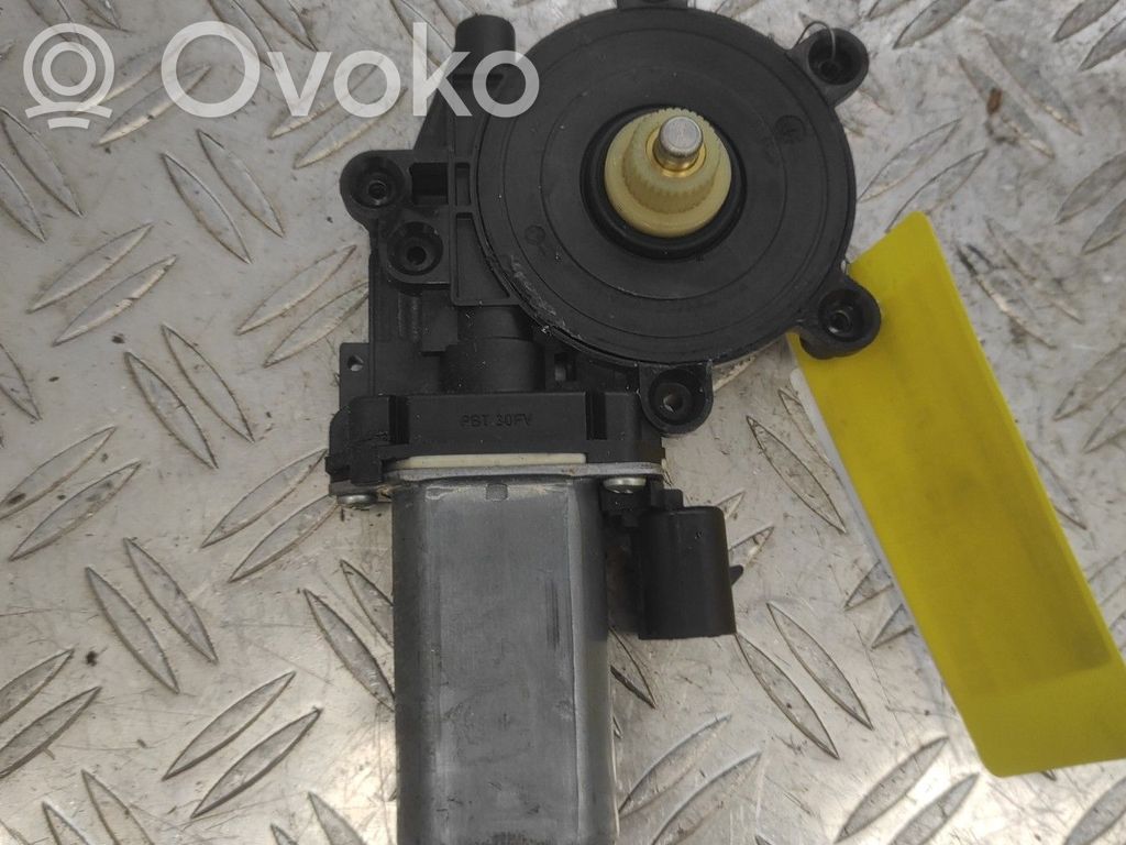 Fiat Punto Evo Motor del regulador de la ventanilla de la puerta delantera 