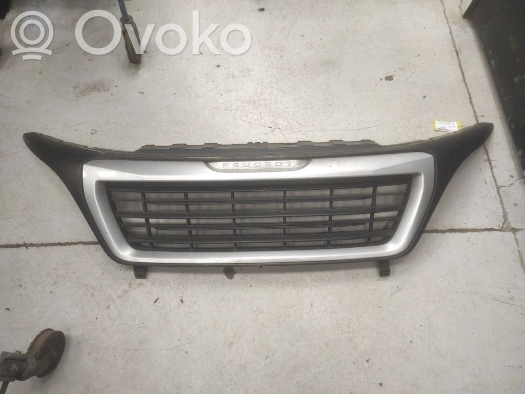 Peugeot Boxer Etusäleikkö 