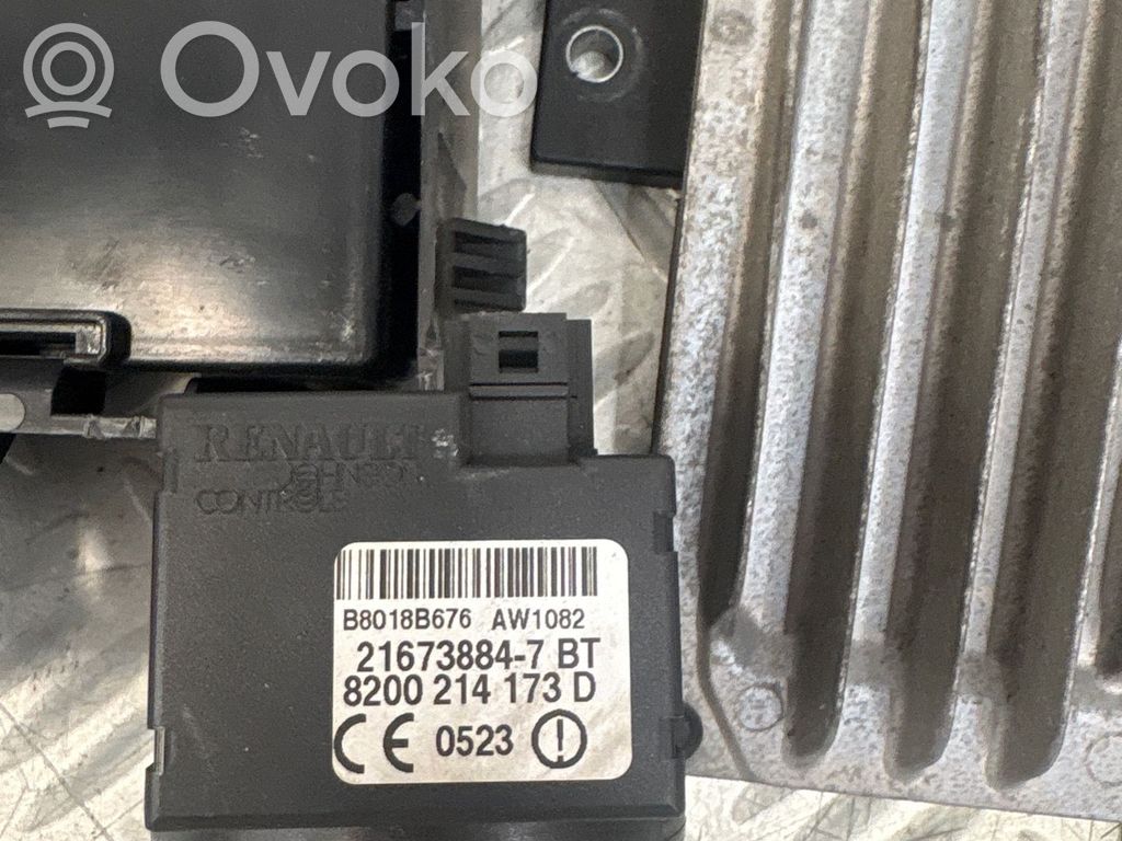 Renault Clio III Kit cu ECU motor și set închidere uși 
