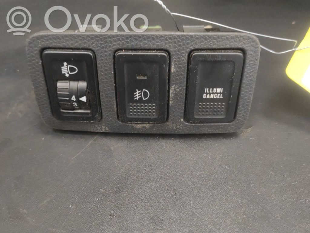 Suzuki SX4 Ajovalojen korkeuden säätökytkin 