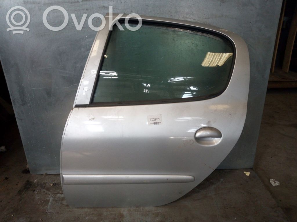 Peugeot 206+ Puerta trasera 