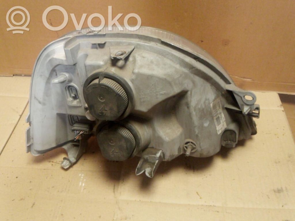 Phare frontale   8200163516