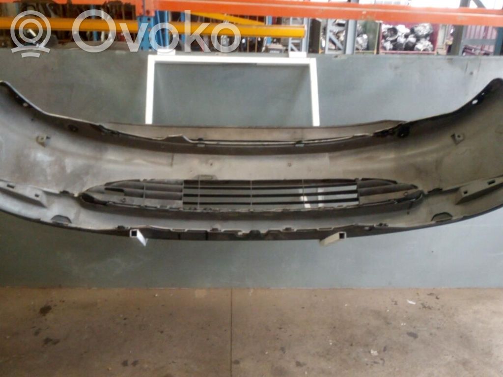 Peugeot 206 Parachoques delantero 