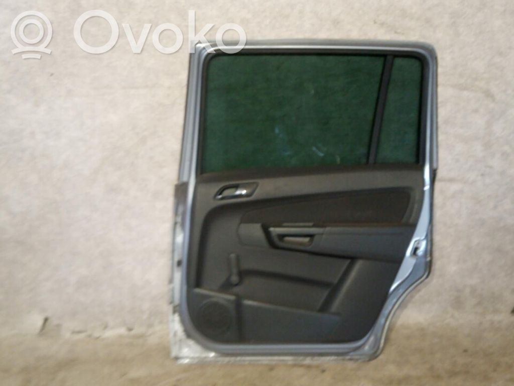 Opel Zafira B Puerta trasera 