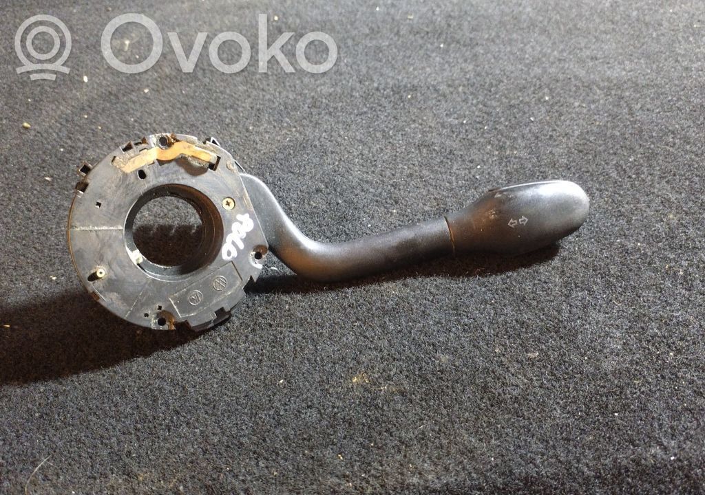 Volkswagen Polo III 6N 6N2 6NF Pulsanti/interruttori sul volante 