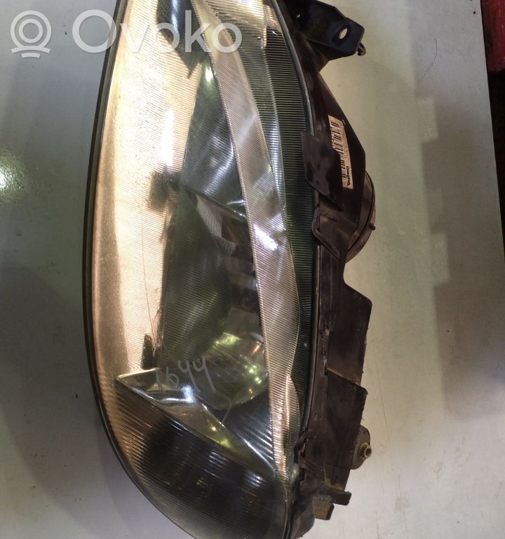 Renault Megane I Lampa przednia 