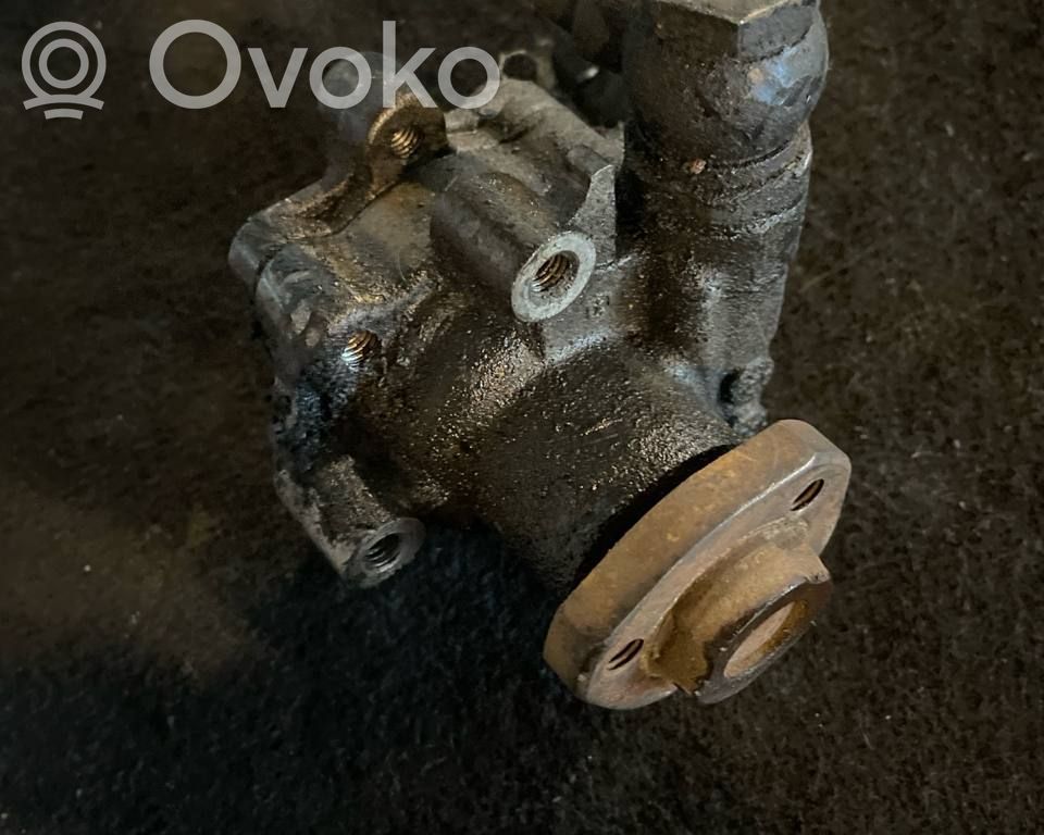 Volkswagen Golf IV Inne części komory silnika 