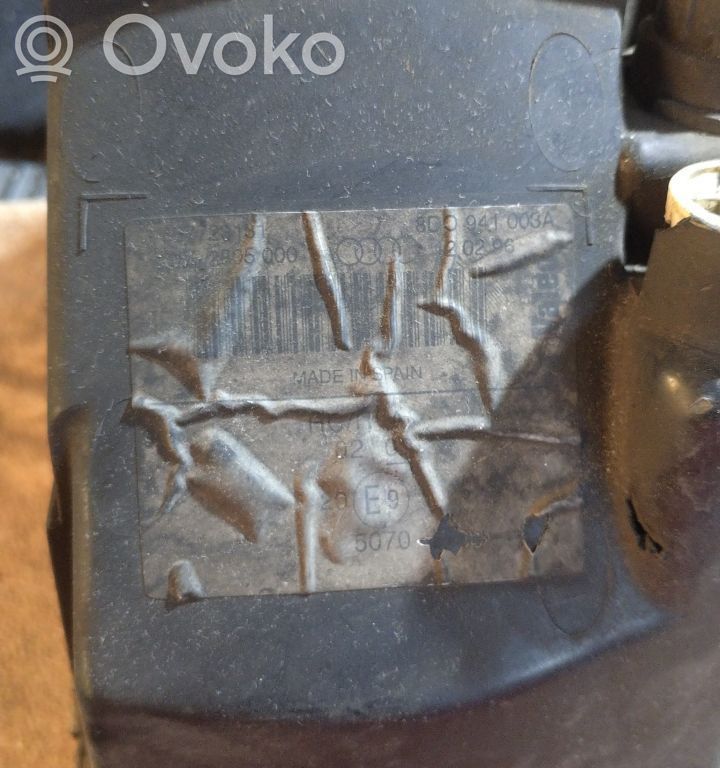 Audi A4 S4 B5 8D Phare frontale 