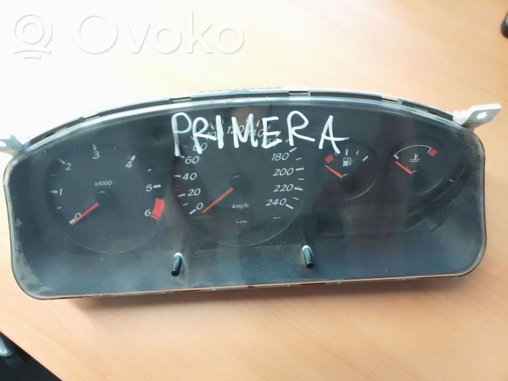 Nissan Primera Deska rozdzielcza 
