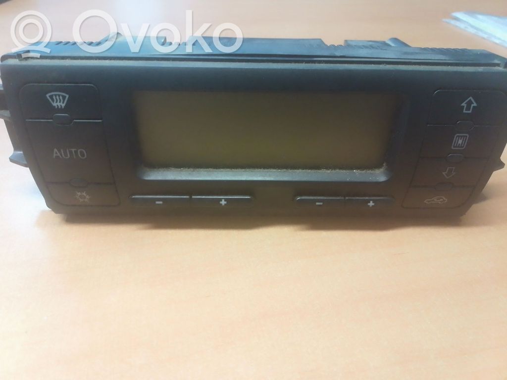 Autres éléments de console centrale   1M0820043D,5HB00797802