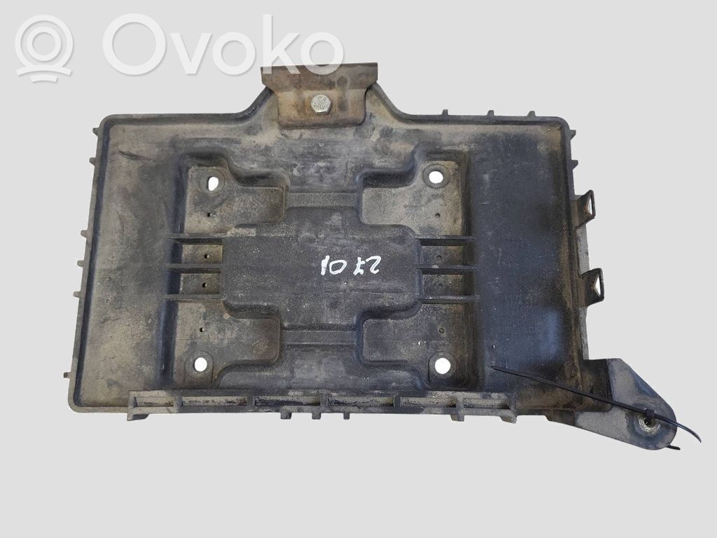 Akun alusta   371502B100