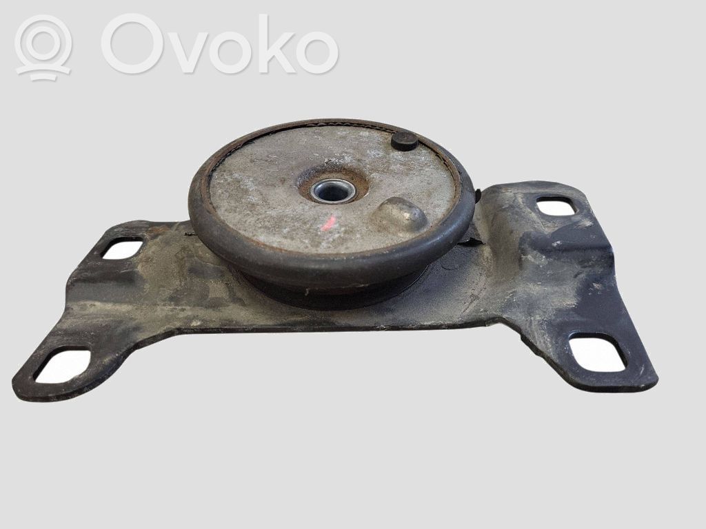 Engine mount bracket   5N517M121