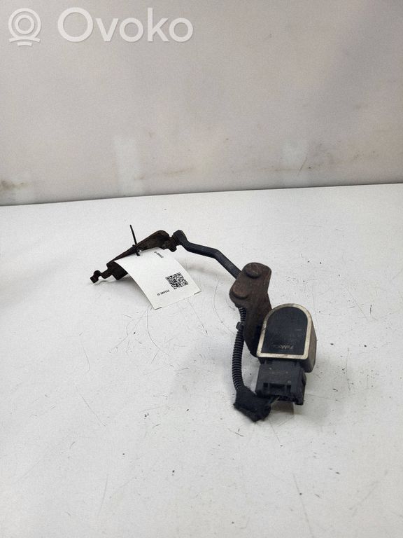 Volvo V70 Sensore di livello di altezza della sospensione pneumatica anteriore (usato)