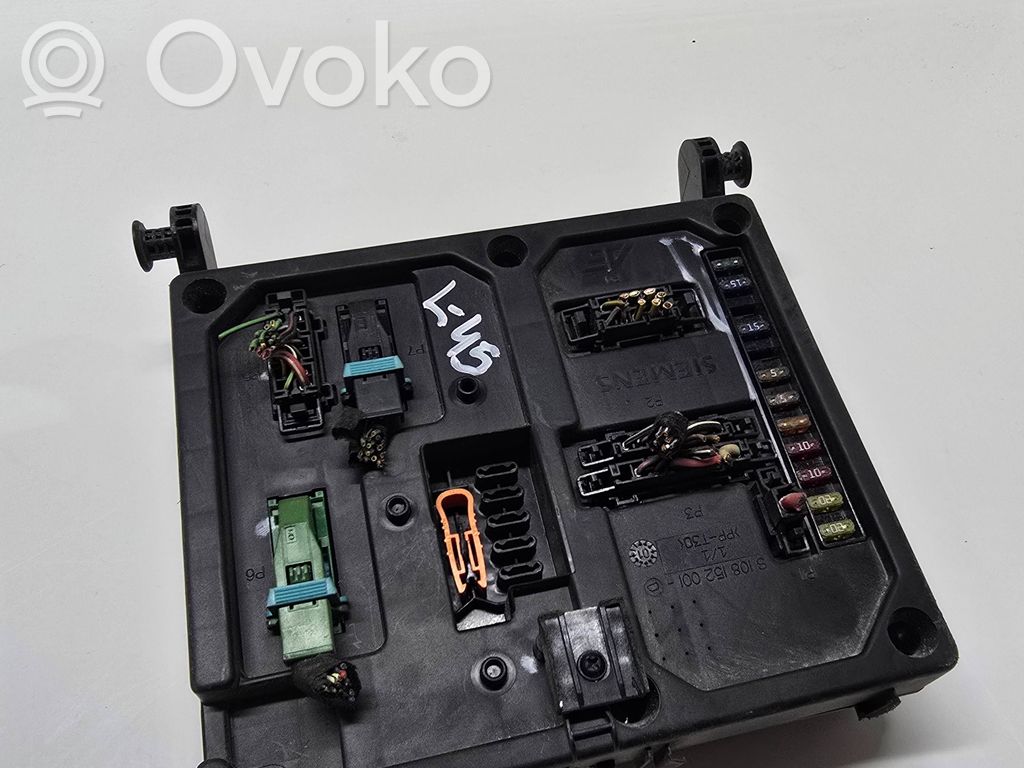 Volkswagen Sharan Ramka / Moduł bezpieczników 