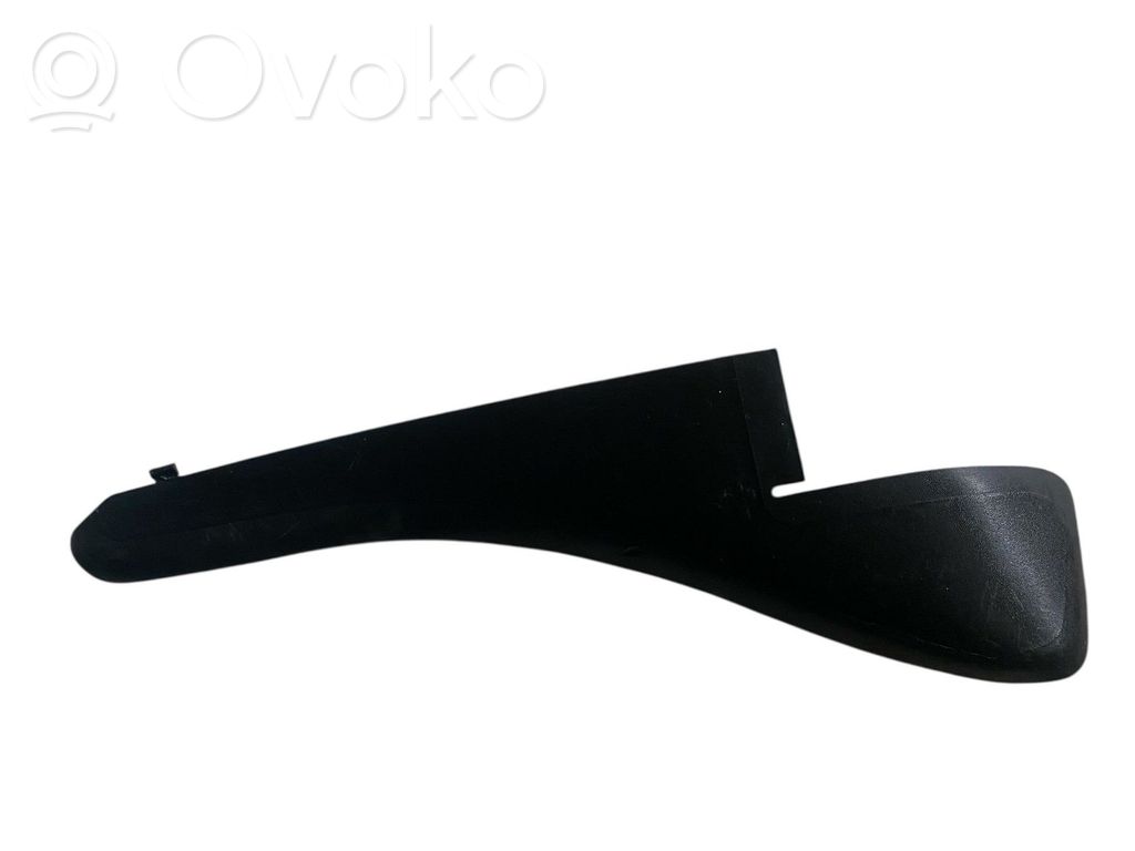 Moldura del limpia   668110012R