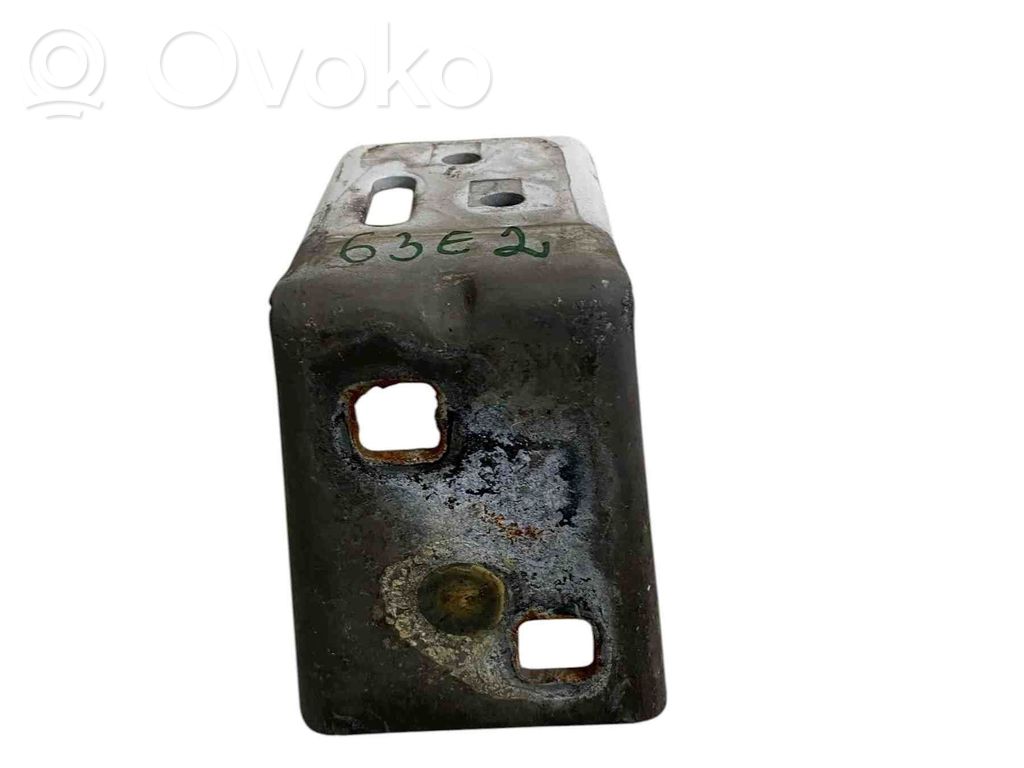 Fender mounting bracket   BK2116D154AA