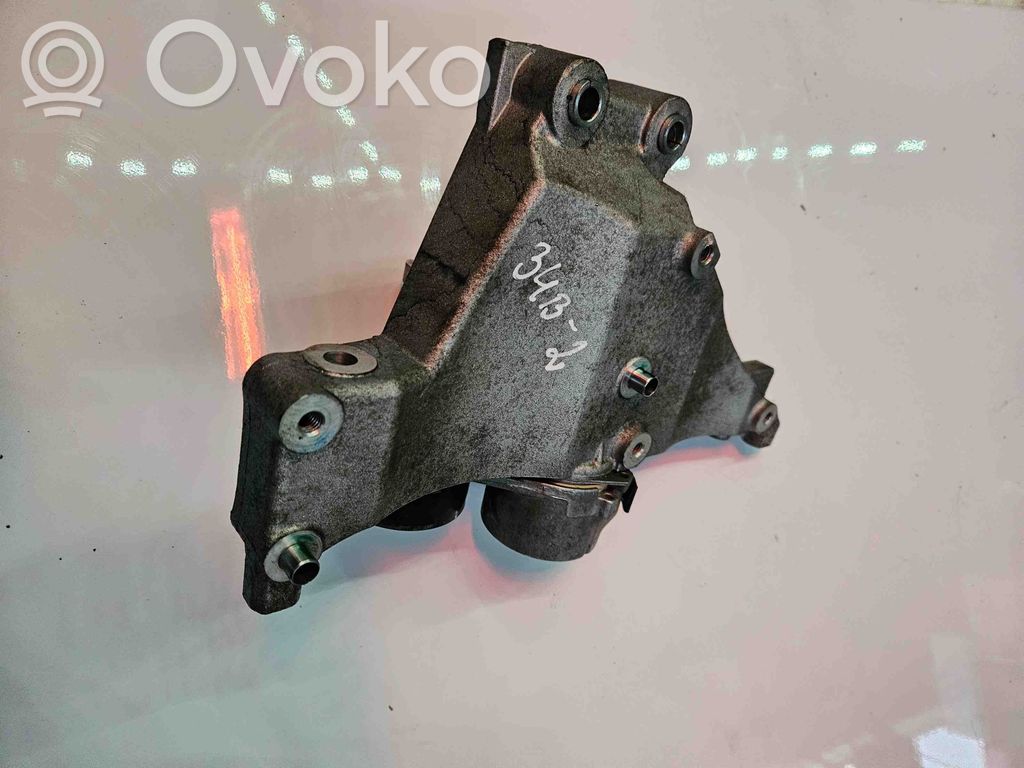 Generator/alternator bracket   C010