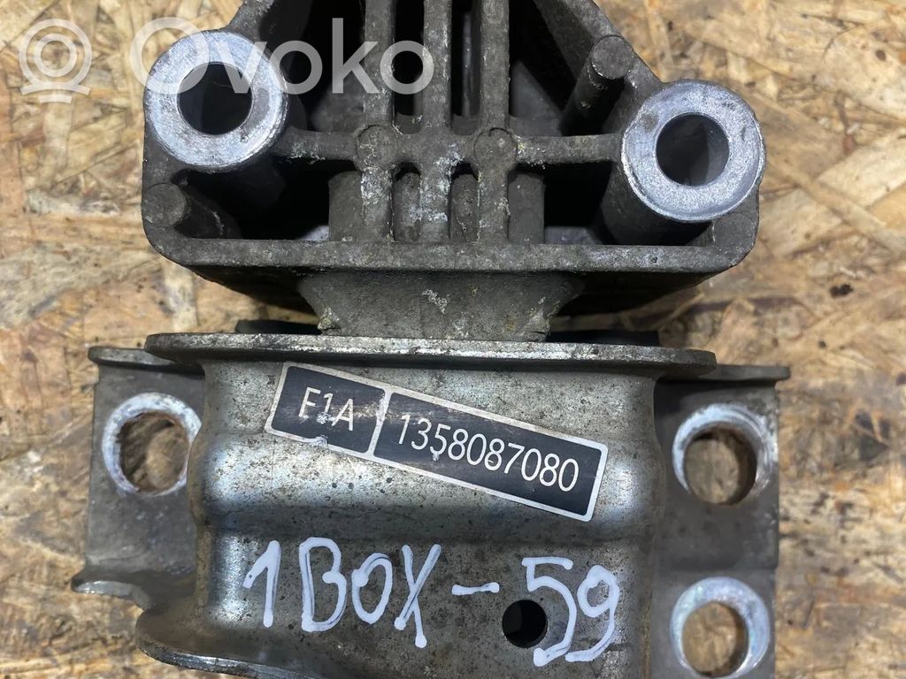 Fiat Ducato Engine mount bracket 