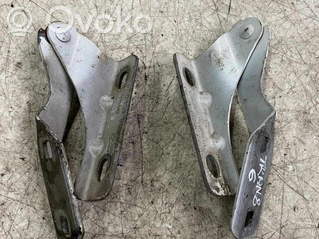 Engine bonnet/hood hinges   6C1116801AC