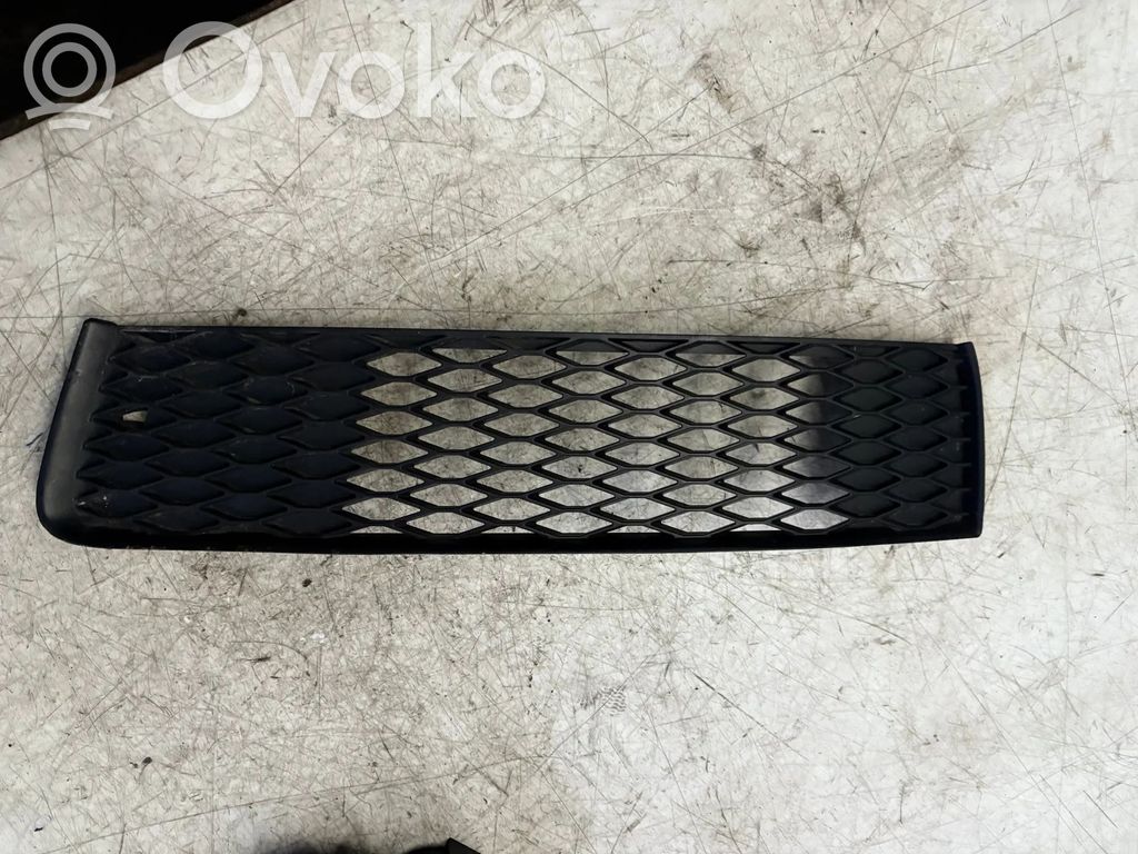 Audi Q7 4L Quarter panel pressure vent 