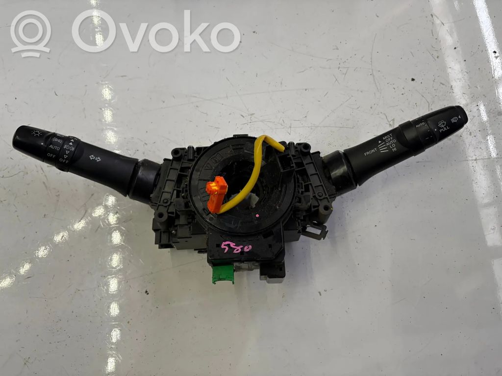 Mitsubishi L200 Interruptor/palanca de limpiador de luz de giro 