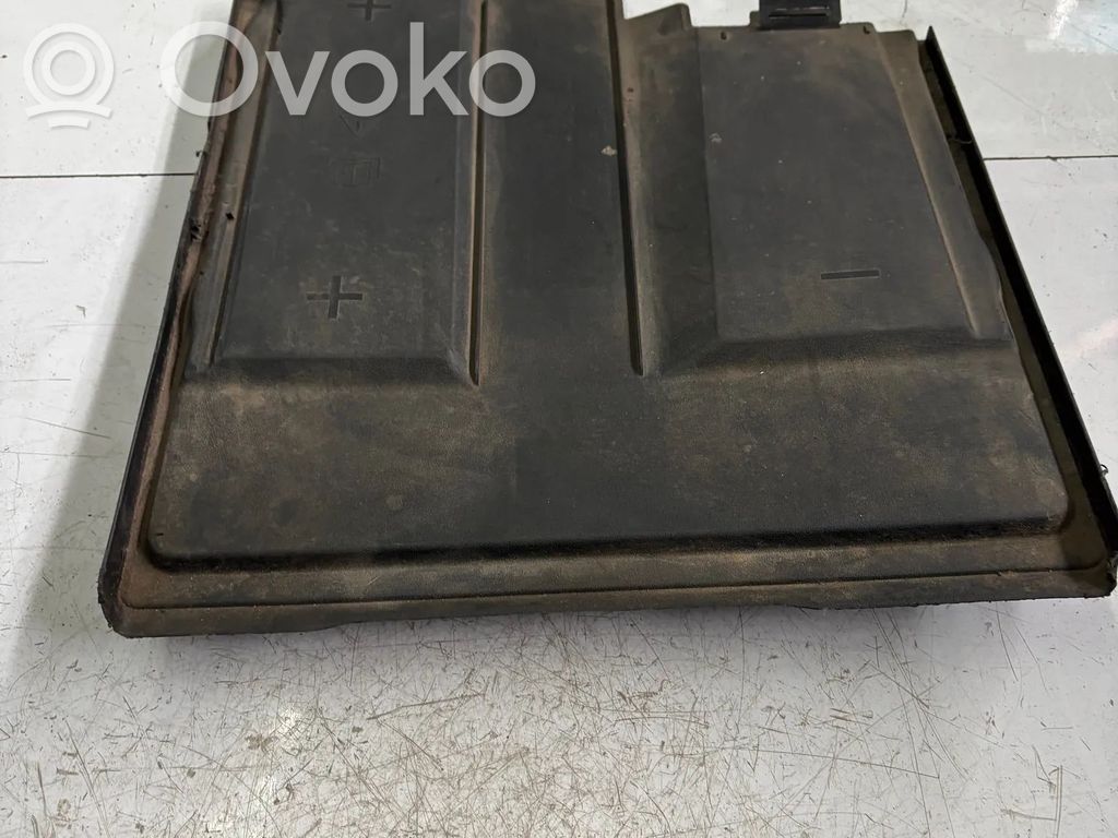 Ford Transit Pokrywa skrzynki akumulatora 
