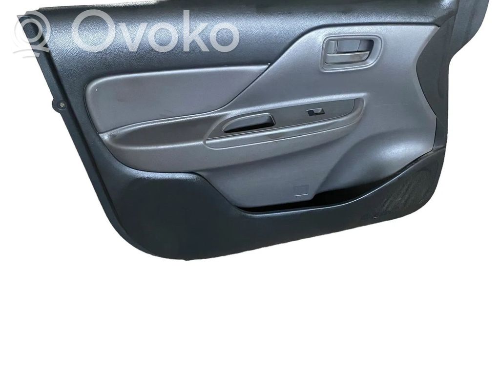 Mitsubishi L200 Oviverhoilusarja 
