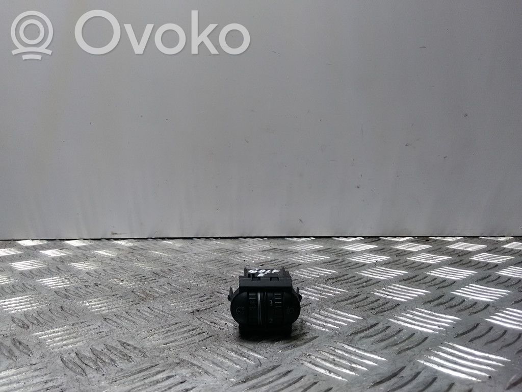 Volkswagen Golf V Headlight level height control switch 