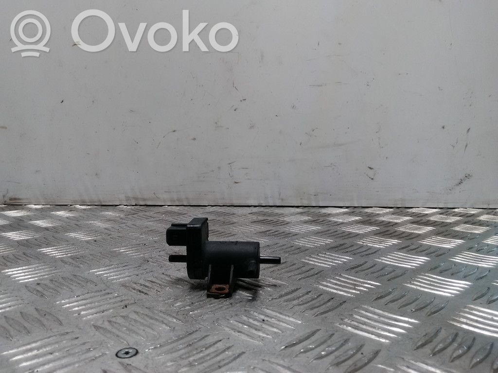 Válvula de vacío   7700113709