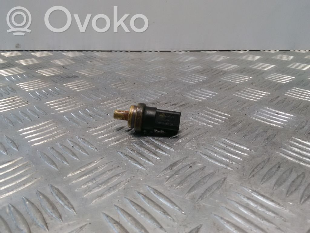 Volkswagen Golf IV Czujnik temperatury płynu chłodzącego 