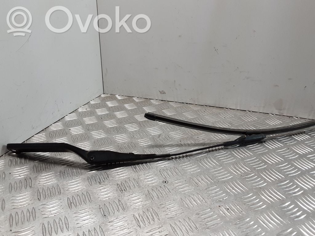 BMW 1 E81 E87 Wischerarm vorne 