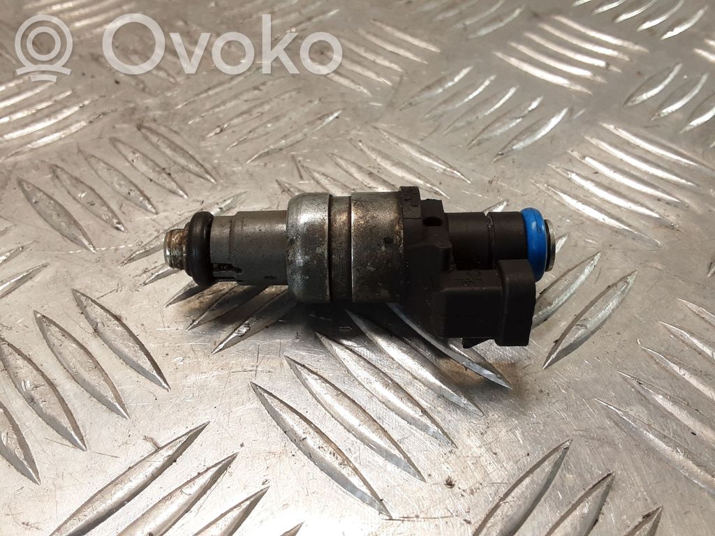 Opel Vectra C Fuel injector 