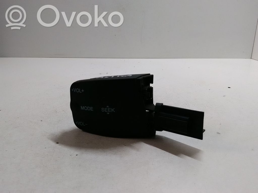 Ford Focus Multifunctional control switch/knob 