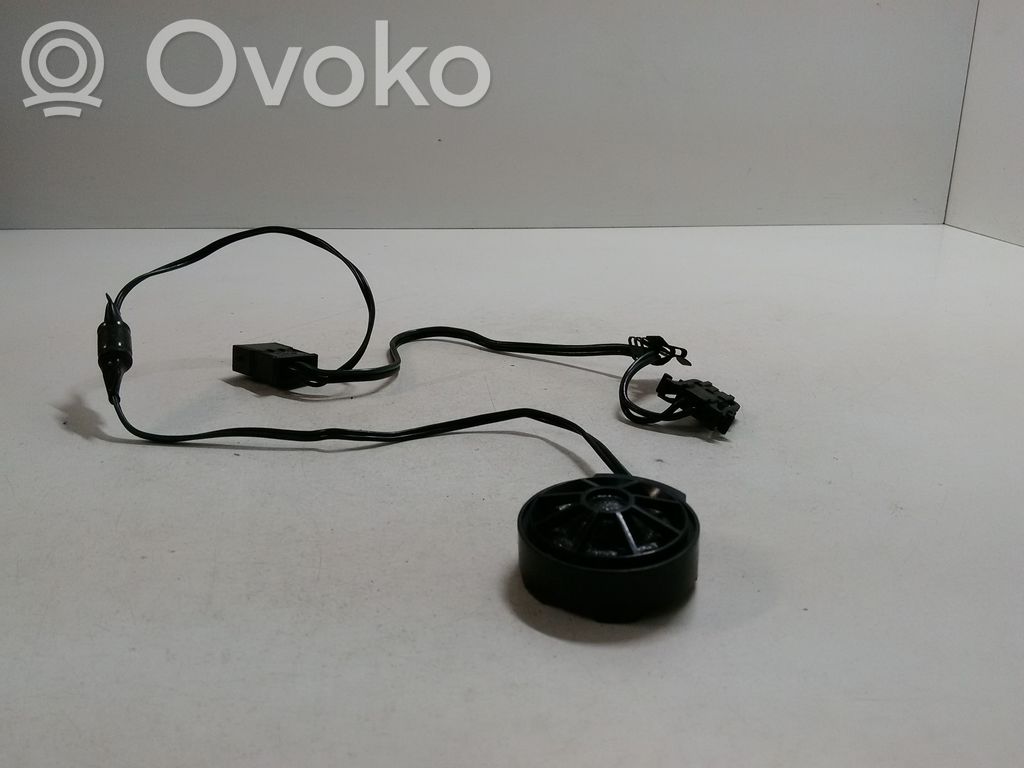 Audi A6 S6 C5 4B Altavoz de la puerta delantera 