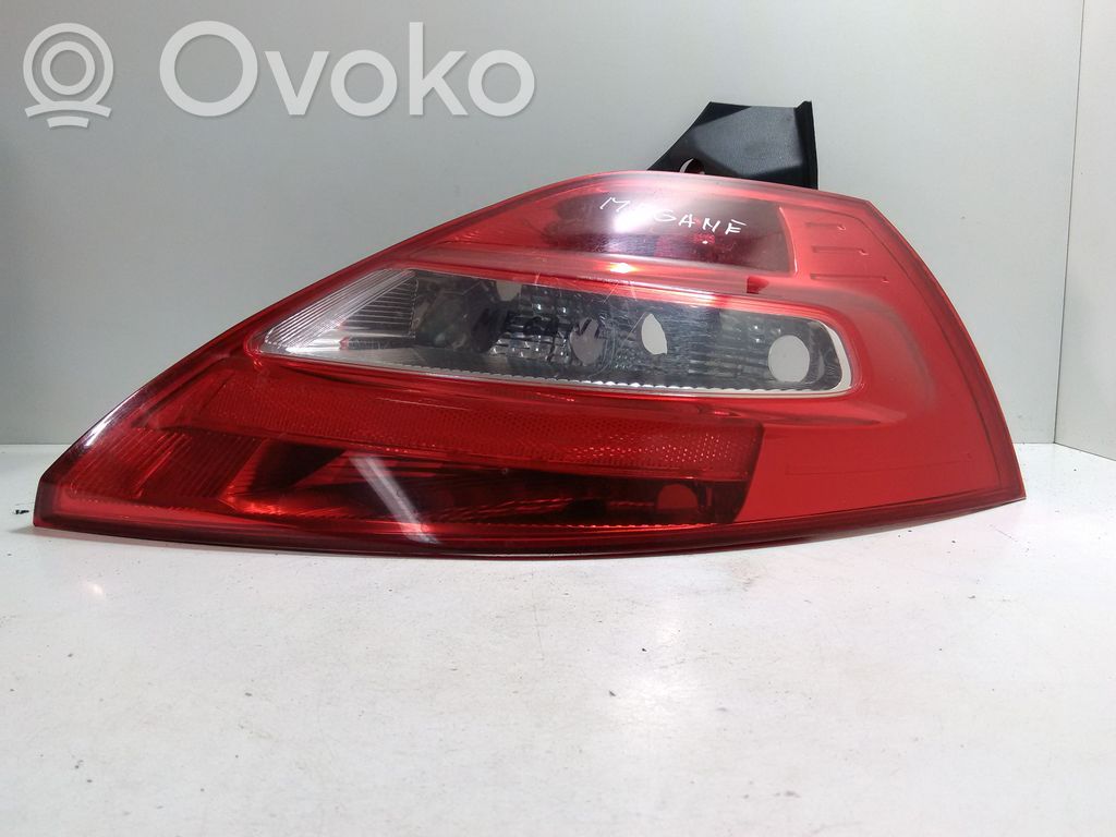 Renault Megane II Aizmugurējais lukturis virsbūvē 