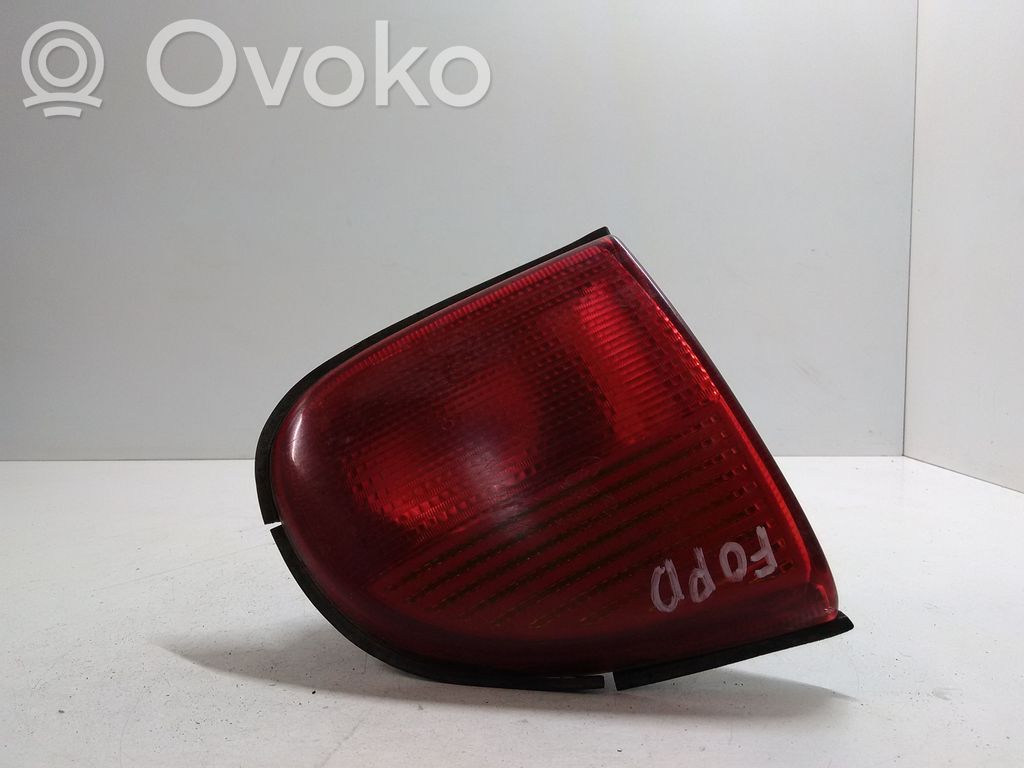 Ford Escort Tailgate rear/tail lights 
