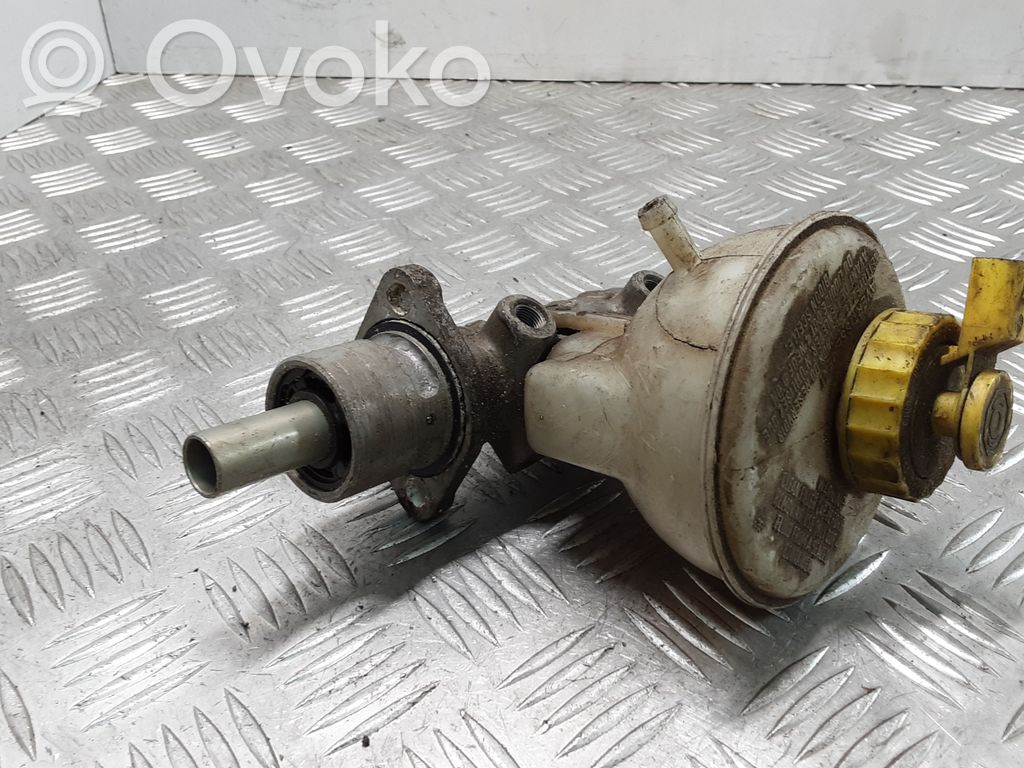 Volkswagen Polo III 6N 6N2 6NF Pääjarrusylinteri 