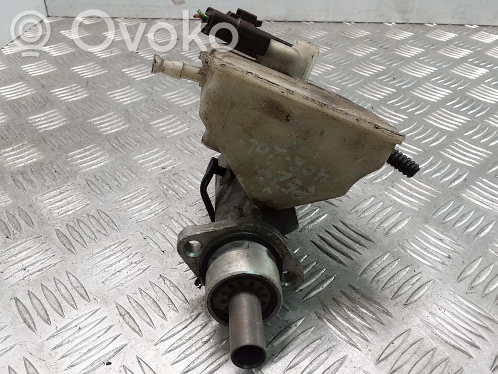 Peugeot 406 Master brake cylinder 