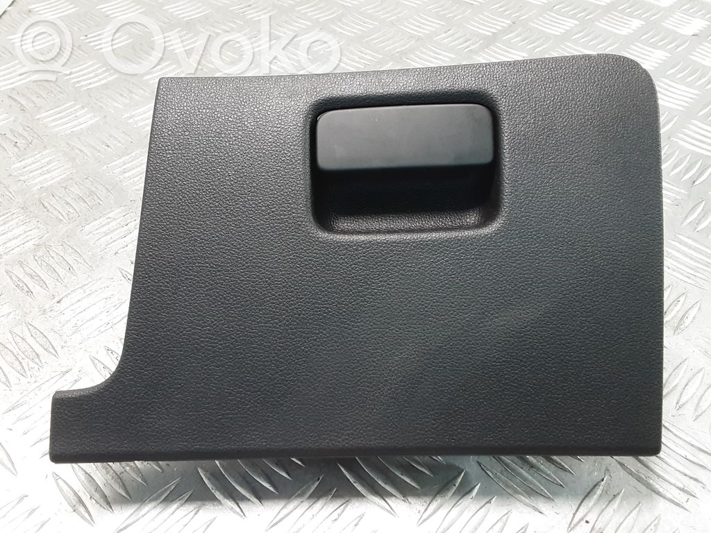 Volkswagen Golf VII Schowek deski rozdzielczej 