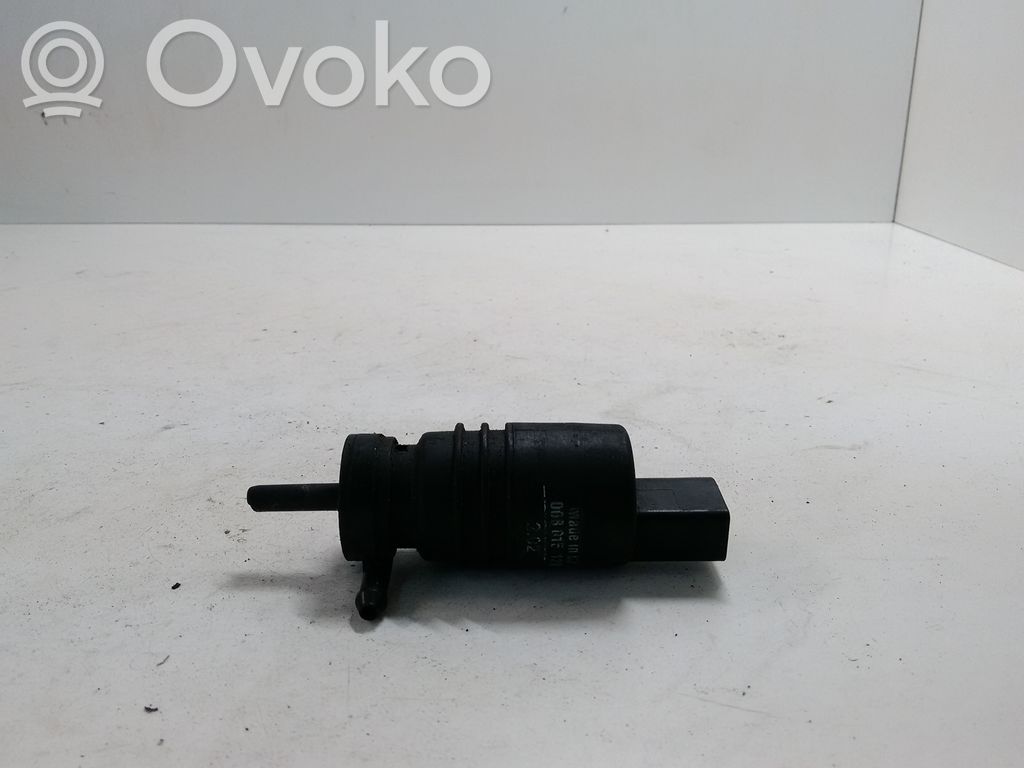 Mercedes-Benz C W202 Windscreen/windshield washer pump 