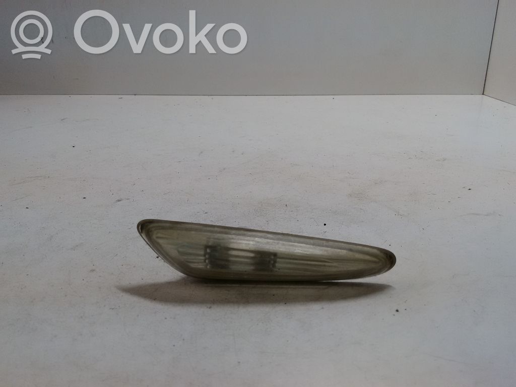 BMW 3 E46 Front fender indicator light 
