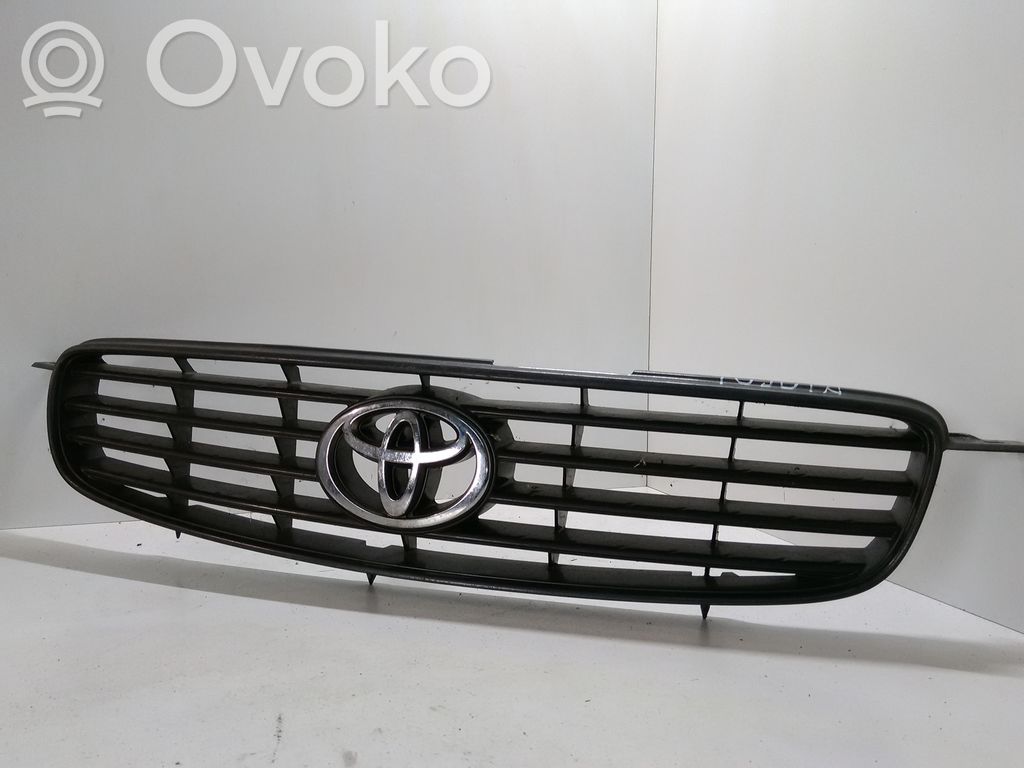 Toyota Corolla E110 Priekšējais režģis 