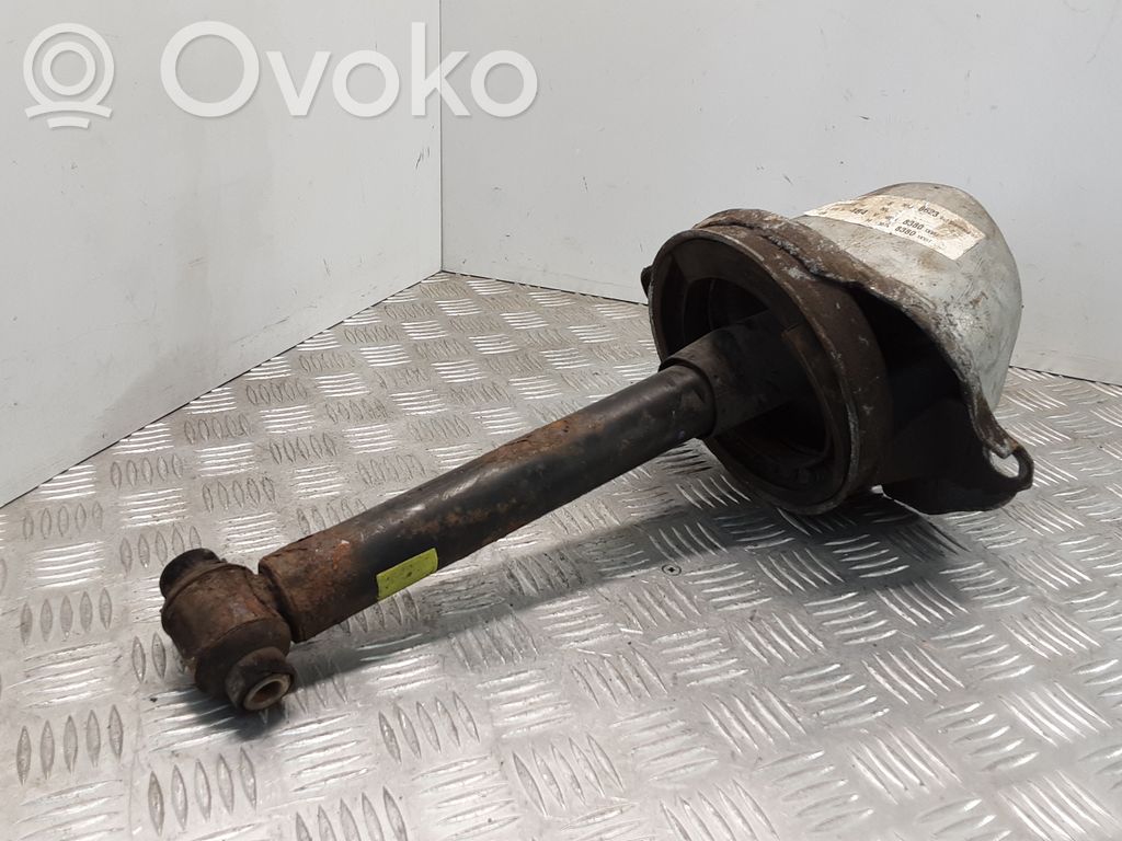 Volvo V70 Galinis amortizatorius 